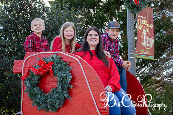 Paula Christmas 2023 LR-15